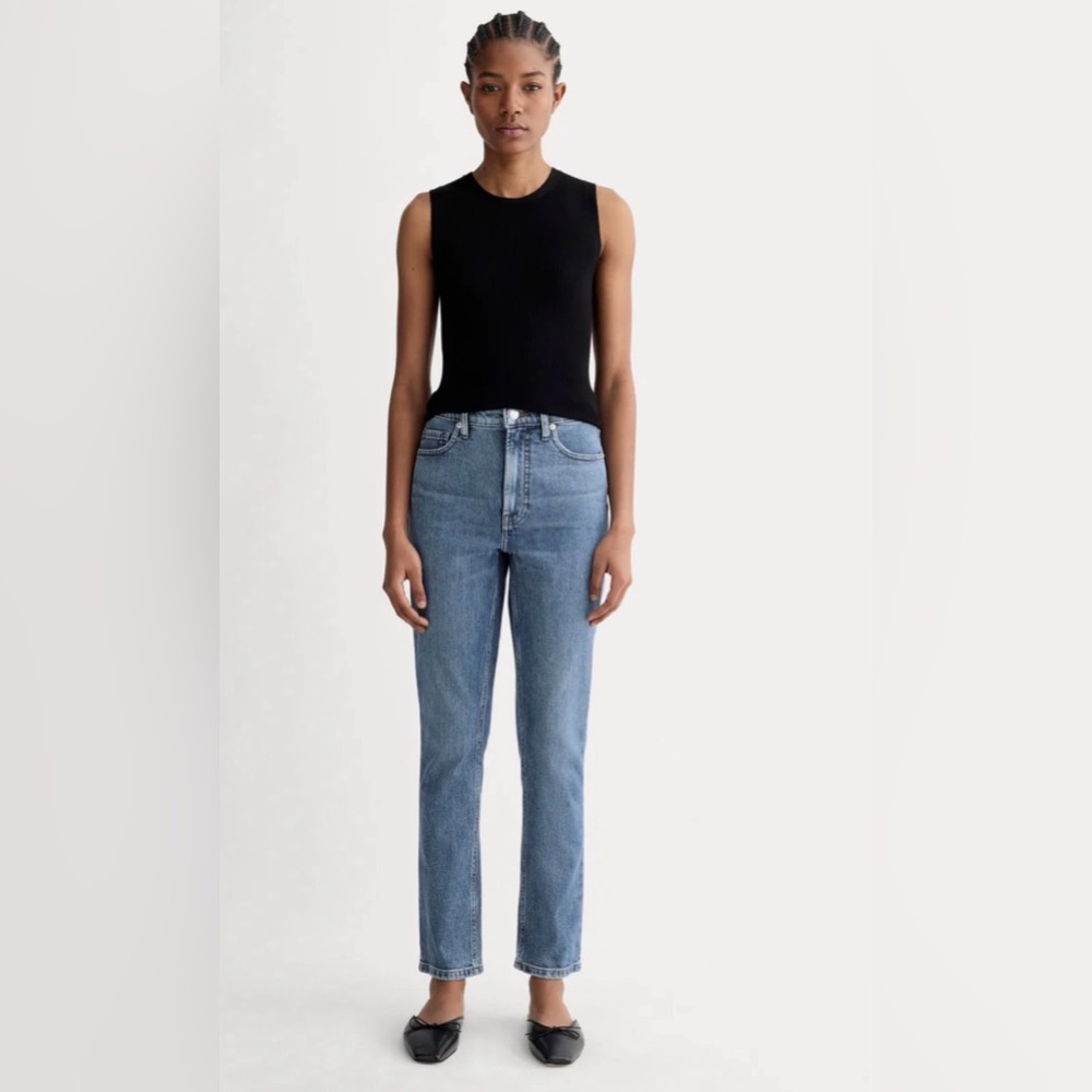Everlane - The original cheeky jean